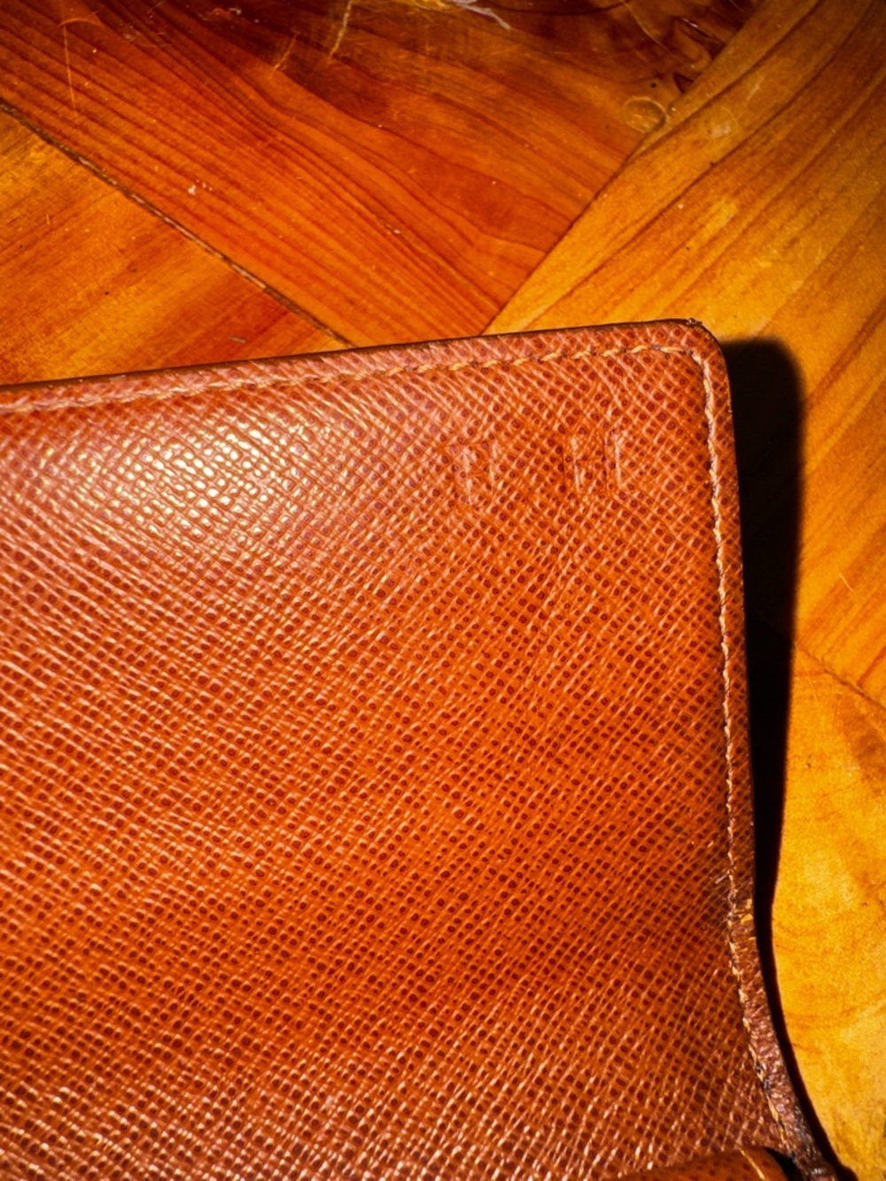 Louis Vuitton Monogram Porte
Tresor International Trifold Long
Wallet/ - Picture 15 of 17